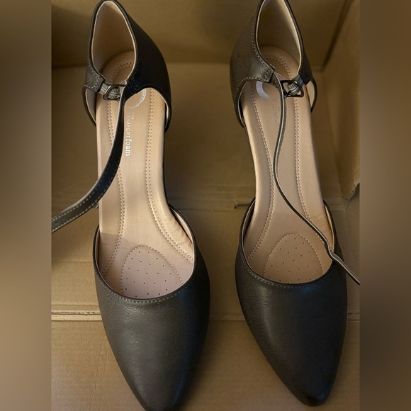 👠Journey Collection Women's Bettie Pump - Picture 2 of 11